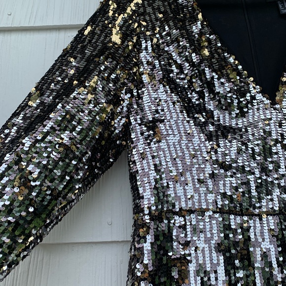AIDAN MATTOX Sequin V-Neck Long Sleeve | 10 - Picture 12 of 16
